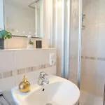 B - Parken, Stilvoll, Modern & Cozy Im Zentrum Von * Пассау