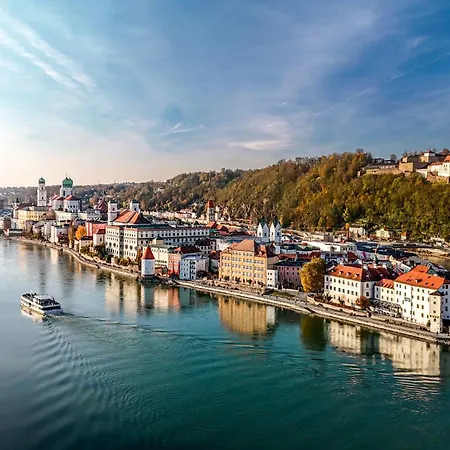 B - Parken, Stilvoll, Modern & Cozy Im Zentrum Von