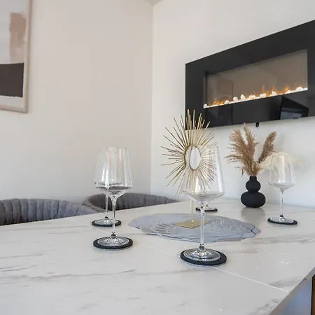 Apartament B - Parken, Stilvoll, Modern & Cozy Im Zentrum Von *