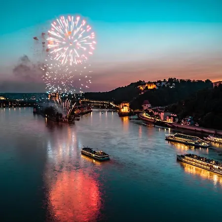 B - Parken, Stilvoll, Modern & Cozy Im Zentrum Von *