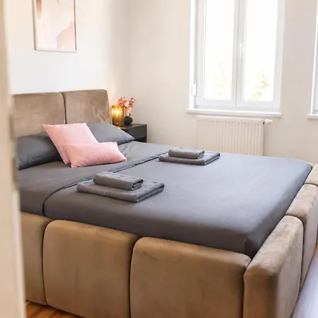 Appartamento B - Parken, Stilvoll, Modern & Cozy Im Zentrum Von